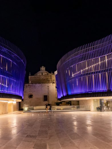 Merida Museo PalaciodelaMusica CentroHistorico Panoramica Noche 01