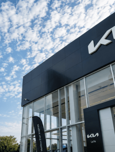 ¡Ofensiva regia! Kia México expande su imperio automotriz con la apertura de dos espectaculares agencias en Nuevo León 32 Screenshot at May 18 18 32 52