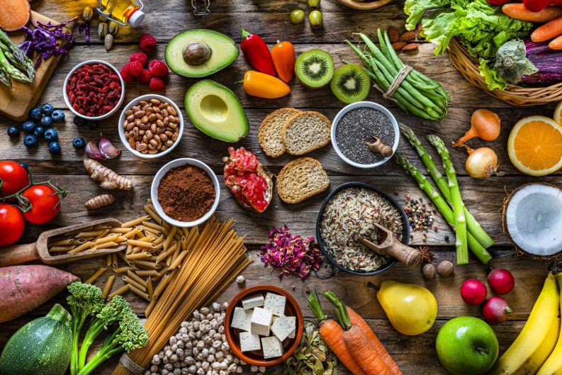 La guía definitiva para integrar fibra a tu dieta (y evitar la inflamación en el intento) 31 16x9 feat image Dr Kashyap gut microbiome release Dec 2025 GettyImages 1278940460 2048x1152 1