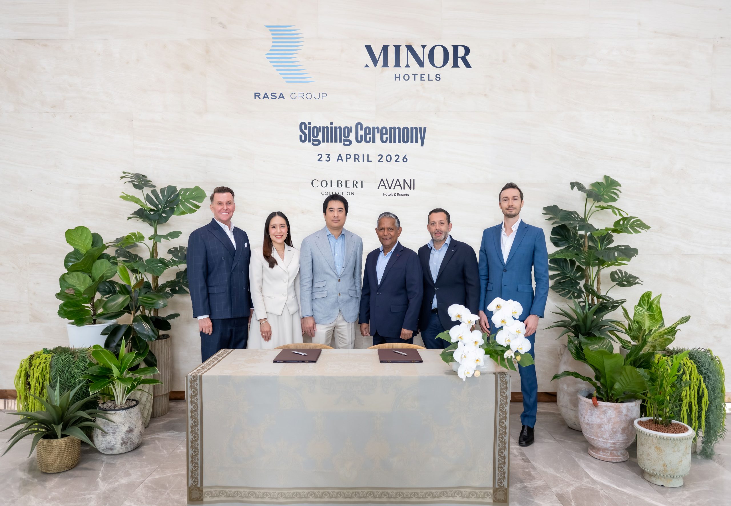 Minor Hotels conquista el paraíso: Colbert Collection y Avani aterrizan en Tailandia 31 670154 Minor Hotels x Rasa Group Hotel Signing Hero shot scaled