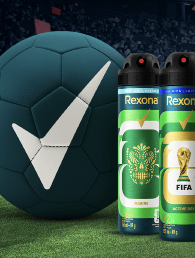 Más allá del balón: Los rituales que definen la pasión futbolera en México 27 Screenshot at Jul 06 14 07 23