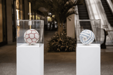 El arte y el futbol se encuentran en Bal Harbour: La experiencia inmersiva "12 Pentagons" 29 Screenshot at Jun 16 17 54 40