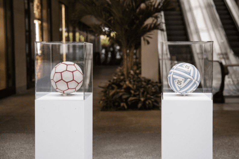 El arte y el futbol se encuentran en Bal Harbour: La experiencia inmersiva "12 Pentagons" 43 Screenshot at Jun 16 17 54 40