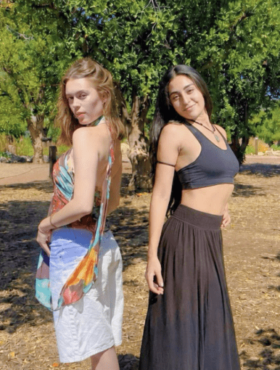 Ivanna Danforth y Tuchi Mudha nos regalan "Lado de mi cama", el himno al amor que se siente como hogar 29 Screenshot at Jun 22 17 50 12