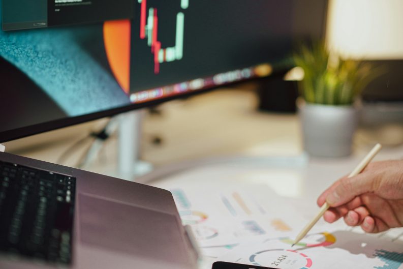 Economía mexicana: Entre la moderación del consumo y la incertidumbre en la inversión 37 jakub zerdzicki U4 I4oH4xlg unsplash