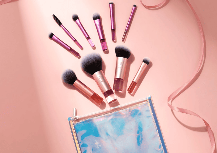 El kit de brochas que necesitas para viajar ligero este verano: Fantasy Mini Brush Set 25 Screenshot at Jul 16 15 49 13