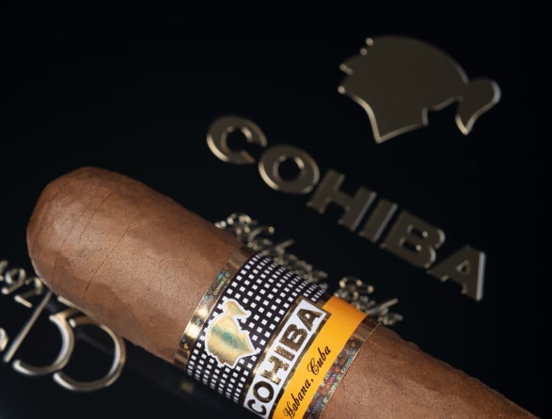 El lujo que se fuma: Por qué el Habano es la inversión sensorial que define este verano 25 cohiba thunder nomada
