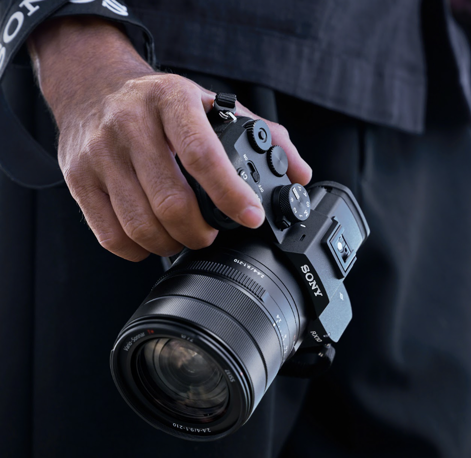 Sony RX10 V: La superzoom definitiva que integra IA para no perderte ni un solo detalle 25 cx64130 thunder nomada