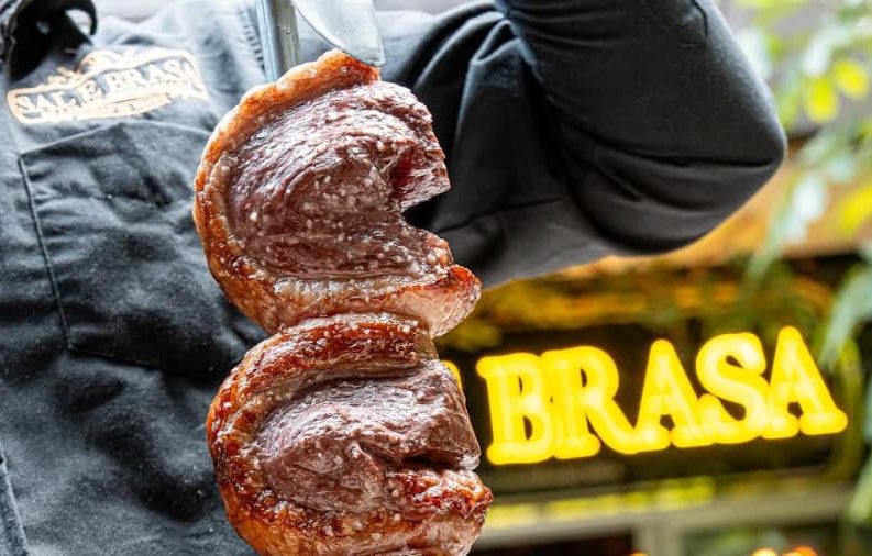¡Aniversario salvaje! Sal e Brasa Roma Norte celebra con jabalí a las brasas 40 image 1 5