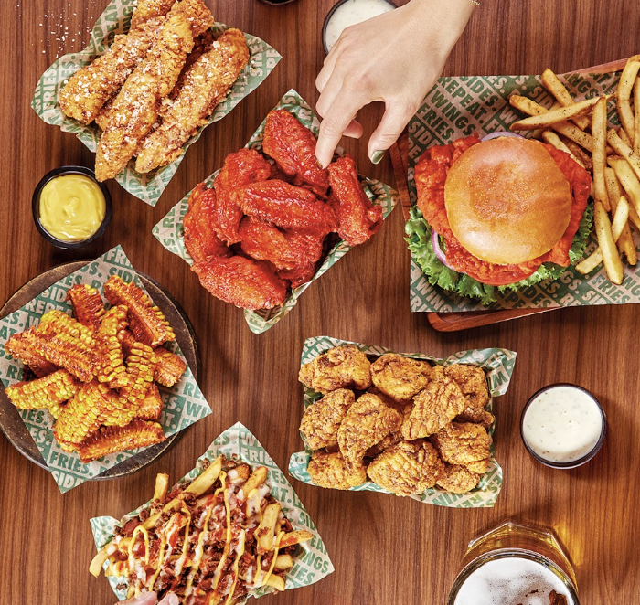 ¡La alineación perfecta! Wingstop se convierte en el estadio definitivo para disfrutar la temporada futbolera 27 image 11