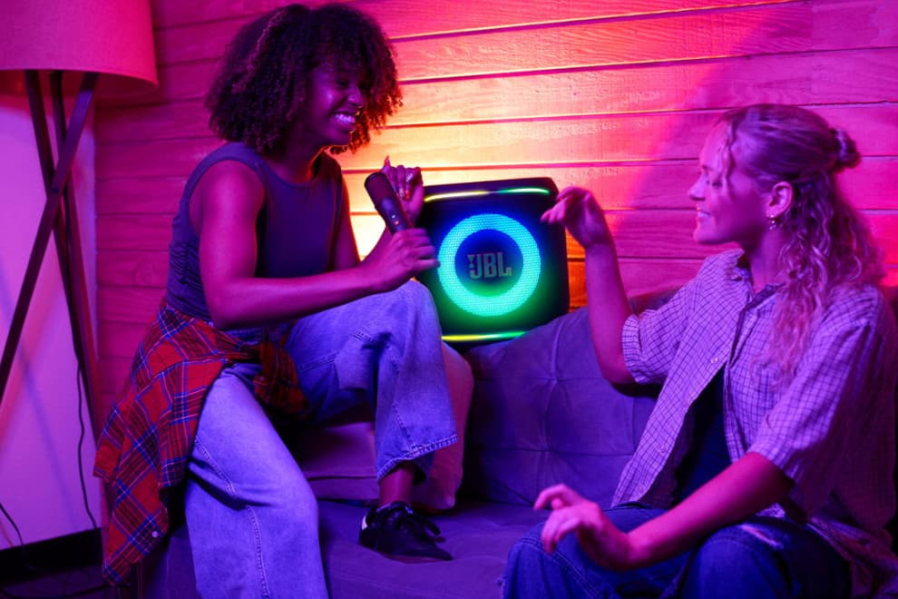 JBL revoluciona la fiesta del fútbol con Inteligencia Artificial en sus bocinas PartyBox 25 jbl thunder nomada