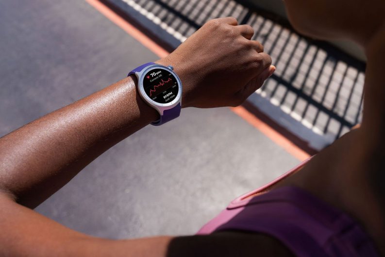 moto watch thunder nomada
