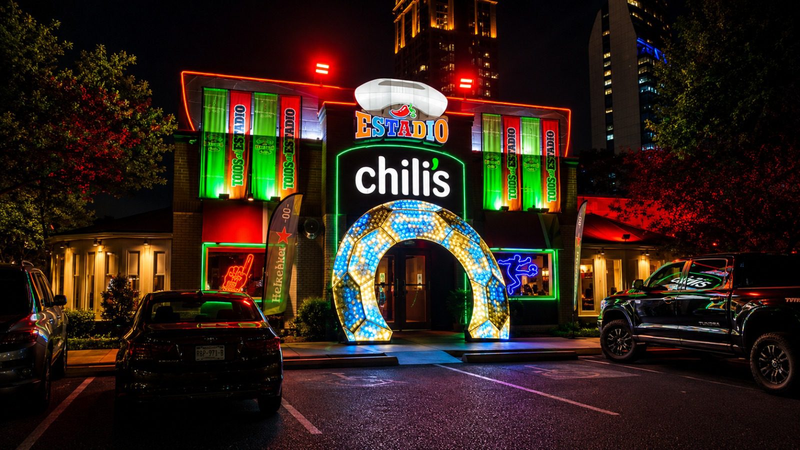 ¡Bienvenidos al Estadio Chili’s! La experiencia inmersiva que revoluciona la forma de ver el fútbol en Guadalajara y Monterrey 25 mty thunder