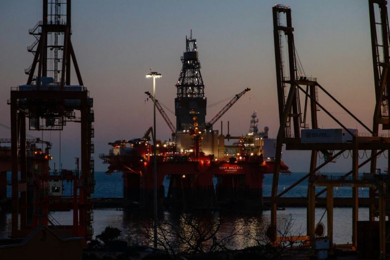 Petróleo en máximos y Fed en pausa: Cómo navegar la incertidumbre tras la escalada en EE.UU. e Irán 37 petroleo thunder nomada