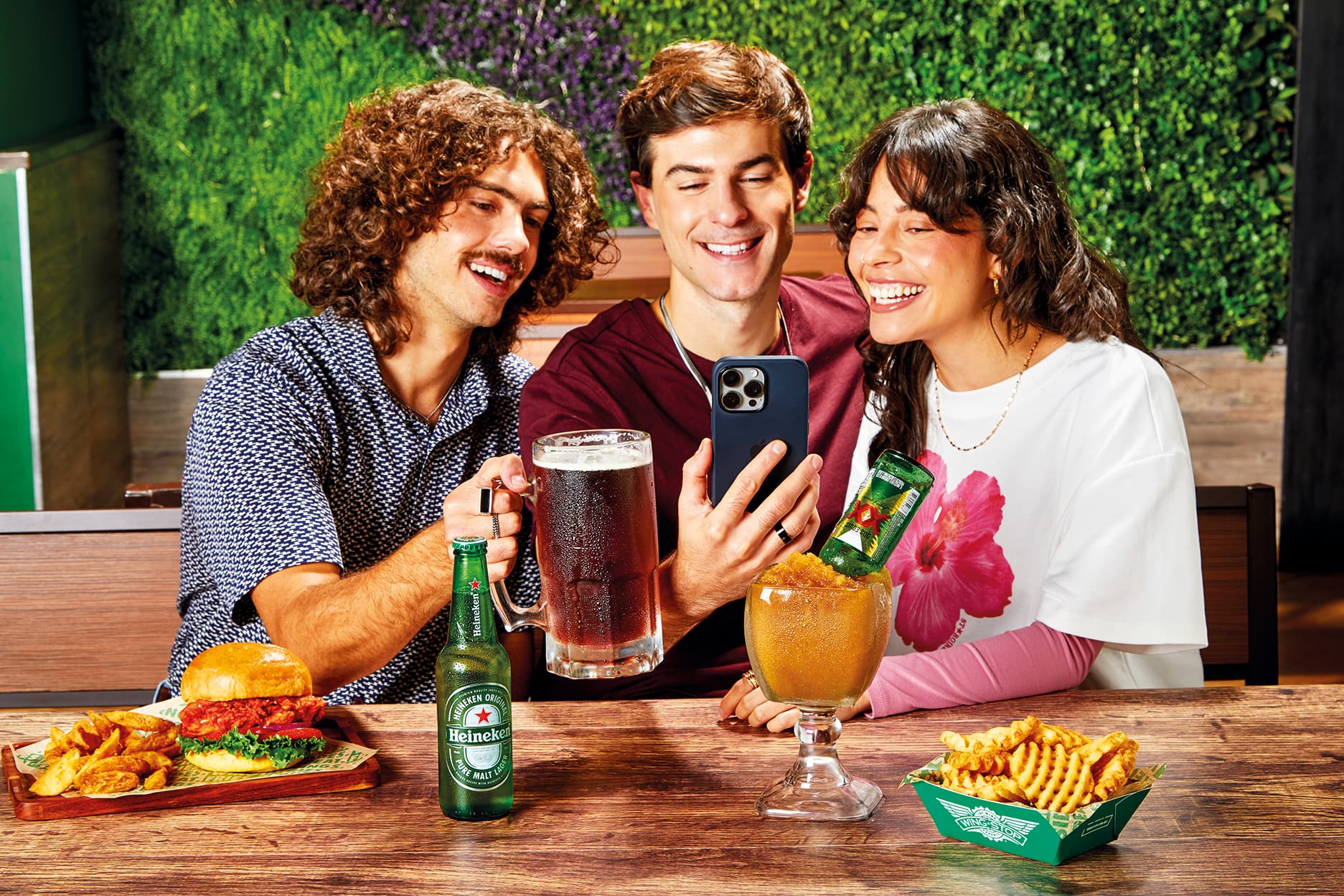 ¡La alineación perfecta! Wingstop se convierte en el estadio definitivo para disfrutar la temporada futbolera 25 wingstop thunder mx