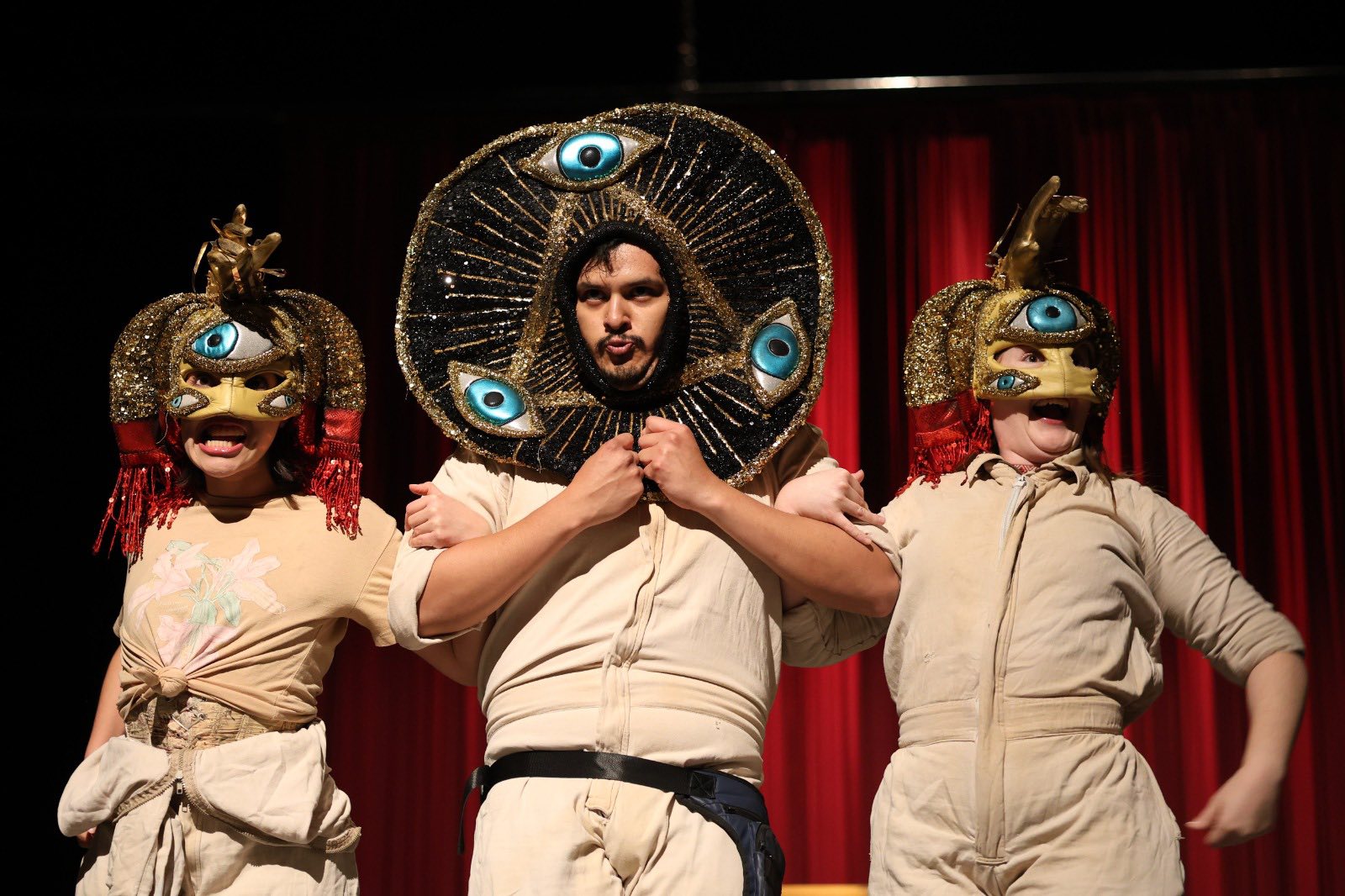 ¿Realmente elegimos nuestro destino? “El Gran Teatro del Mundo” se burla de la desigualdad y pone al libre albedrío contra las cuerdas 29 ELGRANTEATRODELMUNDO5 fot.IPACULT