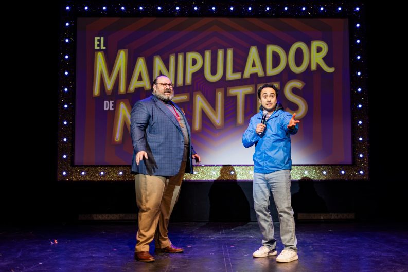 Daniel Ortiz revela el secreto detrás de El Manipulador de Mentes: “Equivocarse en escena es más difícil de lo que parece” 31 ElManipuladorDeMentesCarlos Alvar thunder
