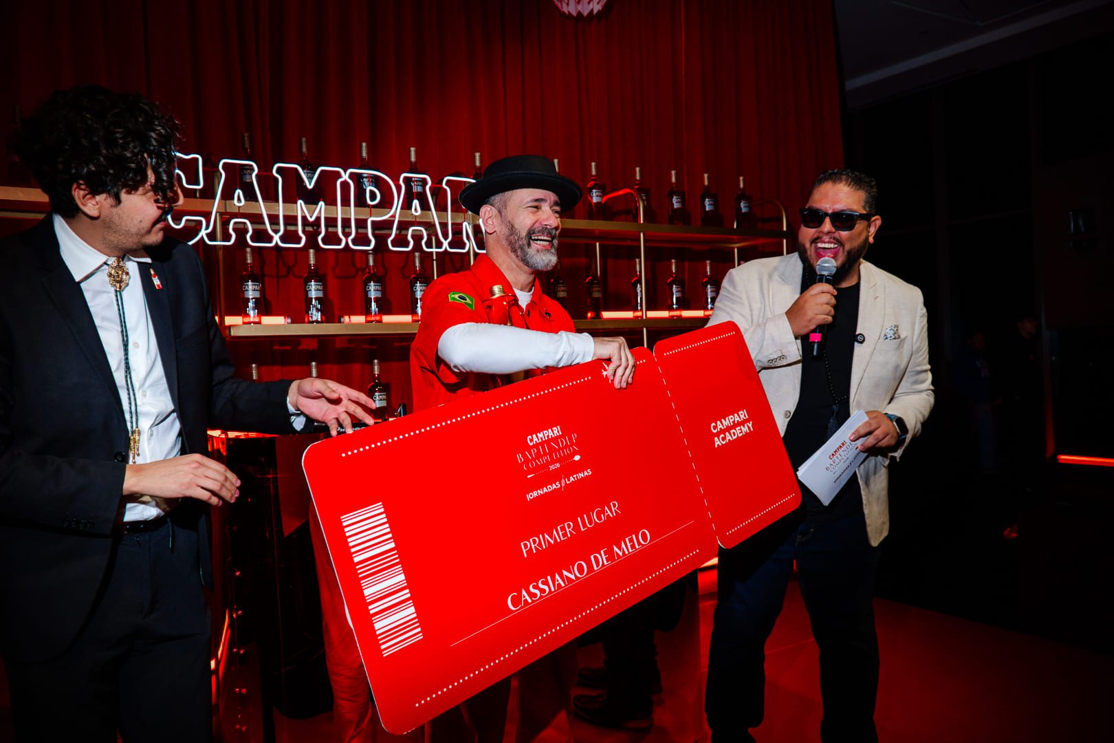 Campari México CDMX: Cassiano Melo, de Brasil, se corona campeón de la Campari Bartender Competition LATAM 2026 25 MO 00802