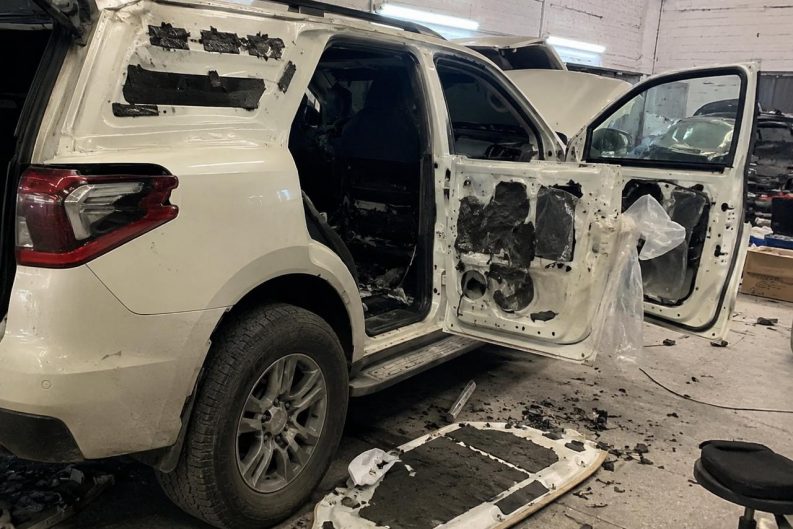 Consejo Nacional de la Industria de la Balística (CNB) advierte sobre riesgos de talleres irregulares en el blindaje automotriz en México 36 Mexico blinda cerca de 4 mil vehiculos al ano y se mantiene como el segundo mercado de Blindaje Automotriz mas importante del mundo 3