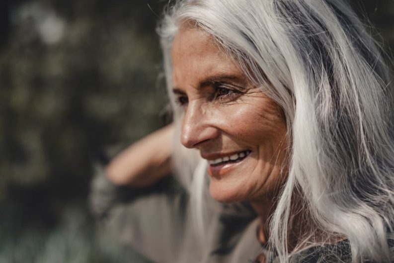 Habitando mi Menopausia: Tanatología en la menopausia, la etapa con mayor acumulación de pérdidas 40 Mujer menopausia
