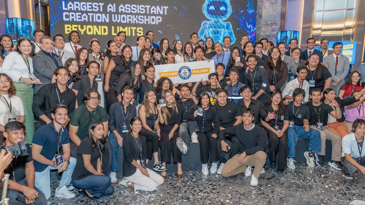 La Universidad Espíritu Santo (UEES) marca un hito mundial y advierte sobre el reto de formar talento especializado en IA 25 WhatsApp Image 2026 08 05 at 14.55.50