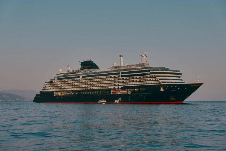Explora Journeys celebra el bautizo y la partida inaugural de EXPLORA III desde Barcelona 32 unnamed 5