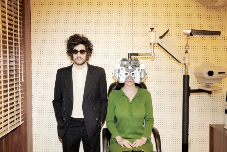 Gramo: Los lentes que encontraron su lugar en el mundo del entretenimiento 34 ALE GUILMANT Y RODRIGO BLANCO GRAMO