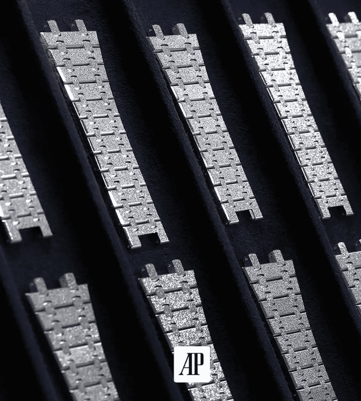 Audemars Piguet revela el meticuloso arte detrás de la creación del icónico Royal Oak 27 image 18