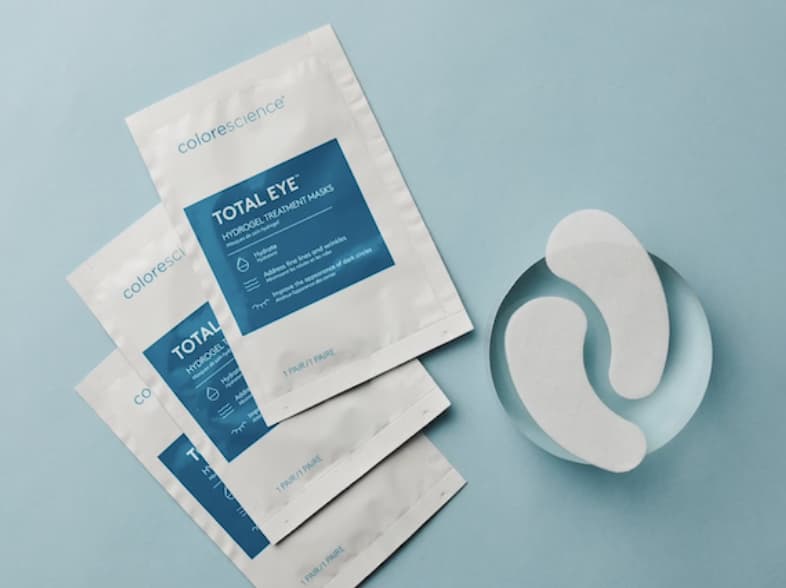 Colorescience Total Eye Hydrogel Treatment Masks combinan ciencia avanzada e ingredientes clave para cuidar y refrescar una de las zonas más delicadas del rostro 25 image 2 12