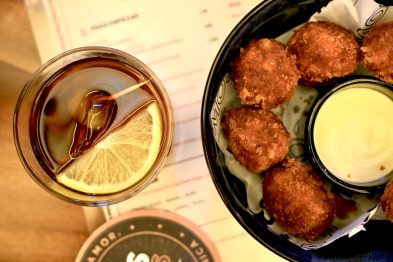 Bocado a bocado: Mos a Mos lleva el auténtico sabor de las bocaterías españolas y la hora del vermut a la colonia Nápoles 29 Mos a Mos Bocateria Croquetas
