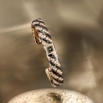 Maestría en miniatura: Jaeger-LeCoultre presenta el nuevo Calibre 101 Chain en oro rosa, diamantes y HyCeram® negro 1 image 4 17