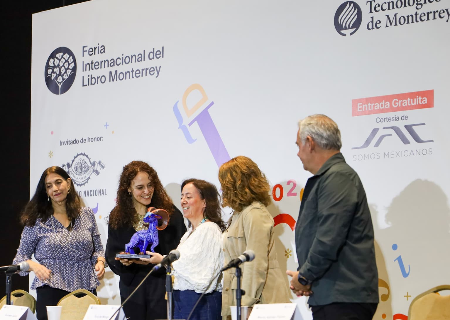 Récord histórico de cultura en el norte: La Feria Internacional del Libro Monterrey 2026 supera el medio millón de visitantes y nombra a España Invitado de Honor para 2027 25 image 4 19